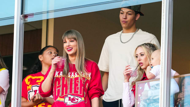 taylor swift jackson mahomes chargers chiefs